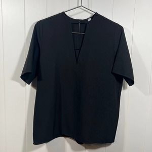 Jolie Black womans flowy light weight blouse size Medium‎